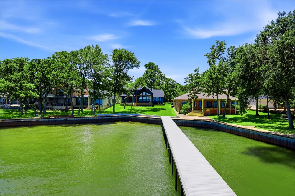 100 Brentwood Estates Drive Trinidad, TX 75163