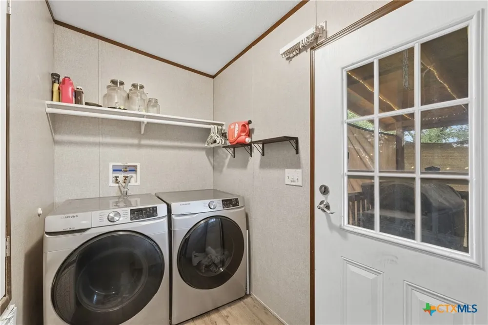 151 Brianna Circle Johnson City, TX 78636
