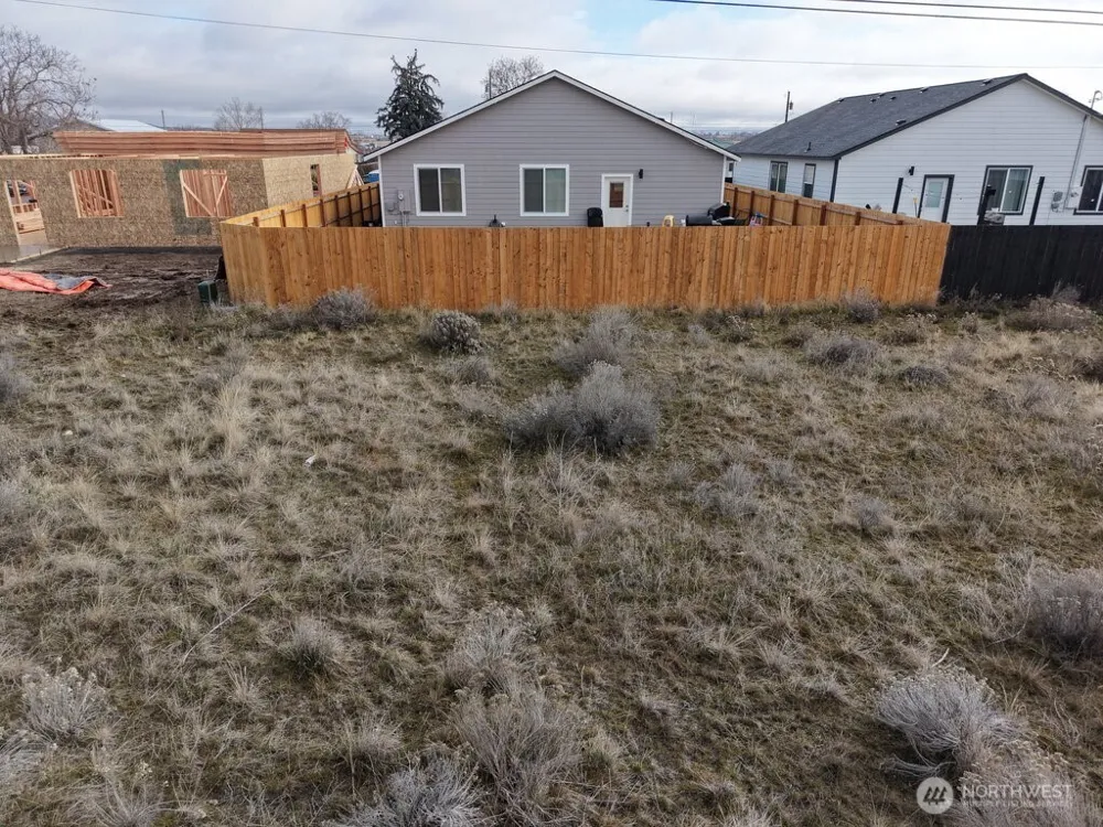 8 Division St S Soap Lake, WA 98851