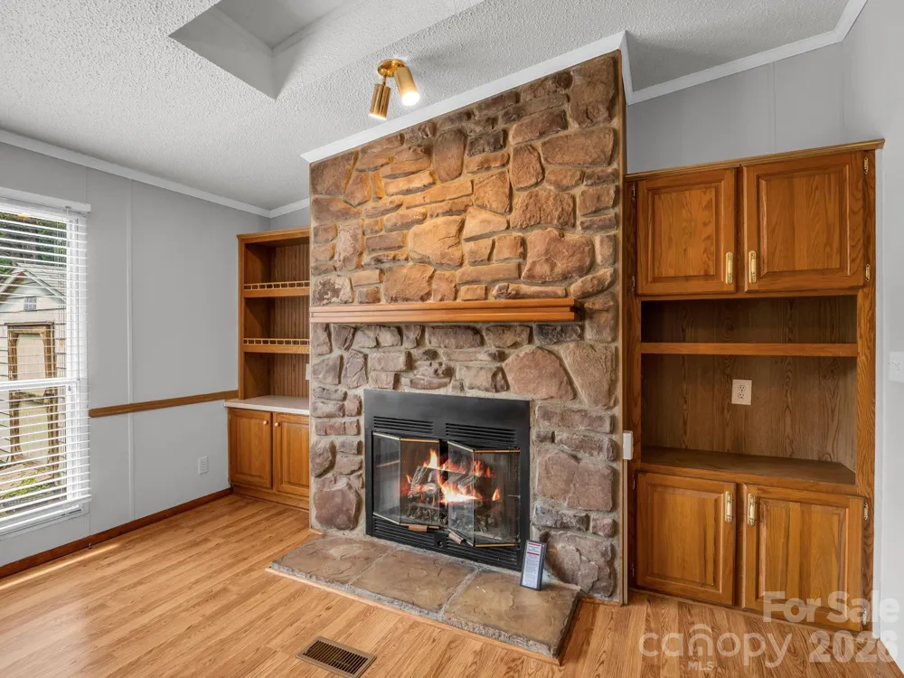 213 Old State Ten Road Black Mountain, NC 28711