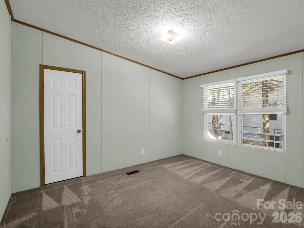 213 Old State Ten Road Black Mountain, NC 28711
