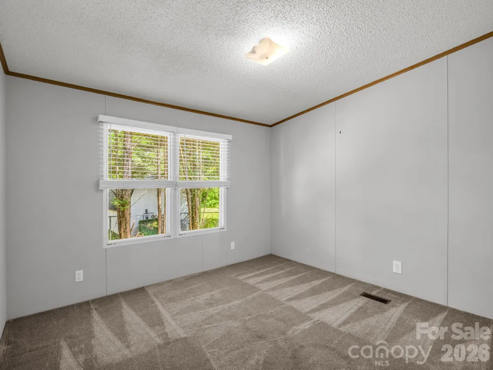 213 Old State Ten Road Black Mountain, NC 28711