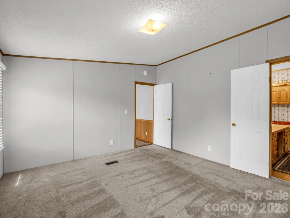 213 Old State Ten Road Black Mountain, NC 28711