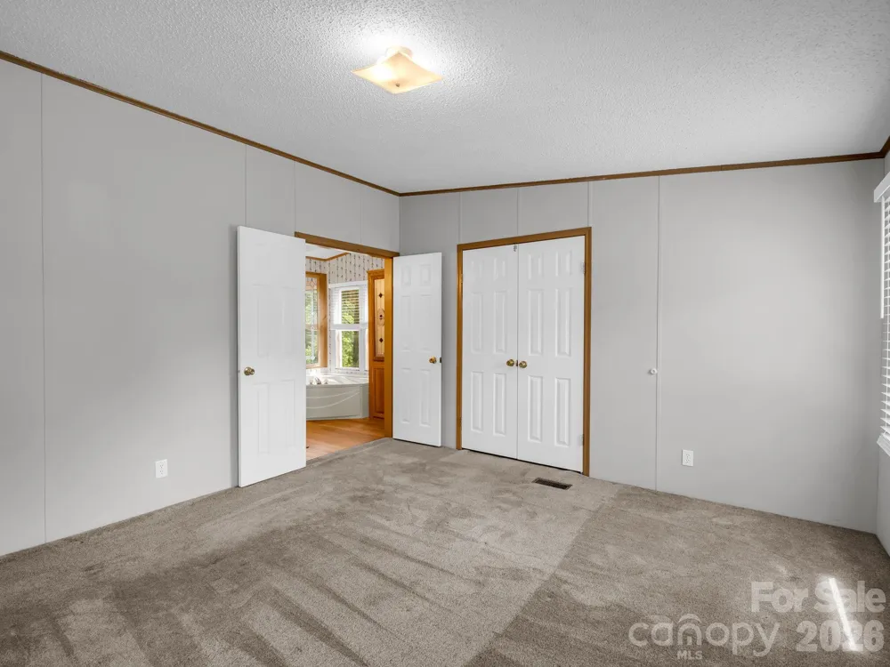 213 Old State Ten Road Black Mountain, NC 28711