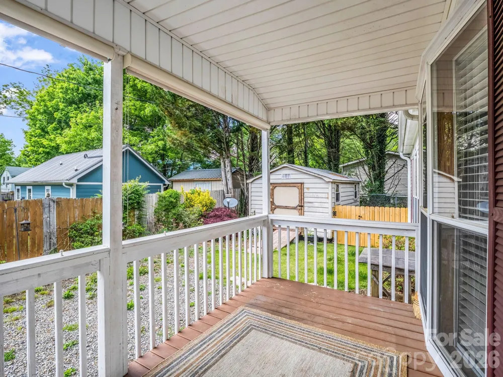 213 Old State Ten Road Black Mountain, NC 28711