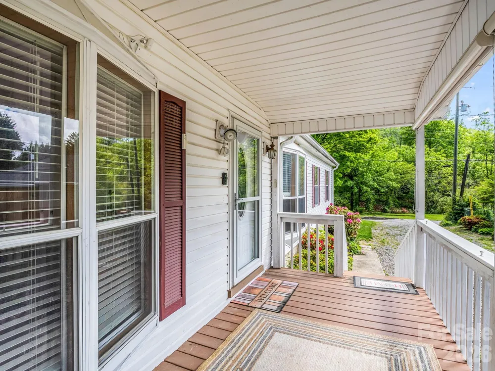213 Old State Ten Road Black Mountain, NC 28711