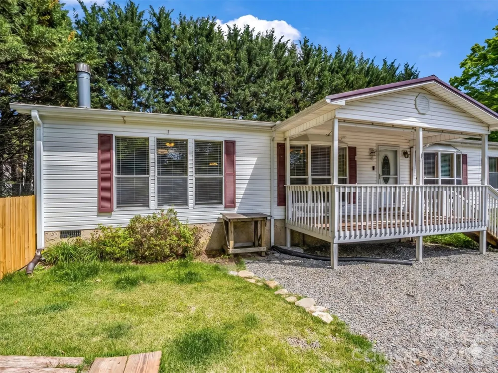 213 Old State Ten Road Black Mountain, NC 28711