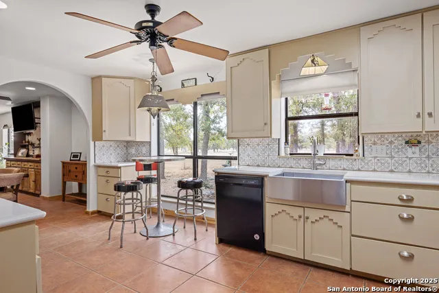 1158 ORCHARD PARK BLVD Medina, TX 78055