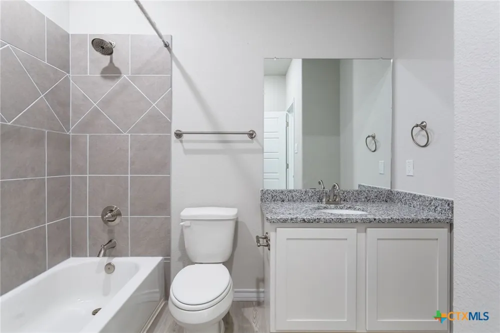 404 Trefger Street Seguin, TX 78155