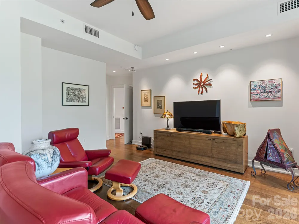60 Market Street #217 Asheville, NC 28801