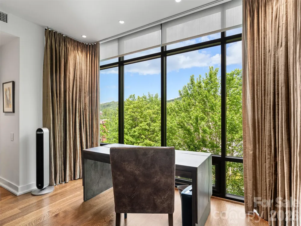 60 Market Street #217 Asheville, NC 28801