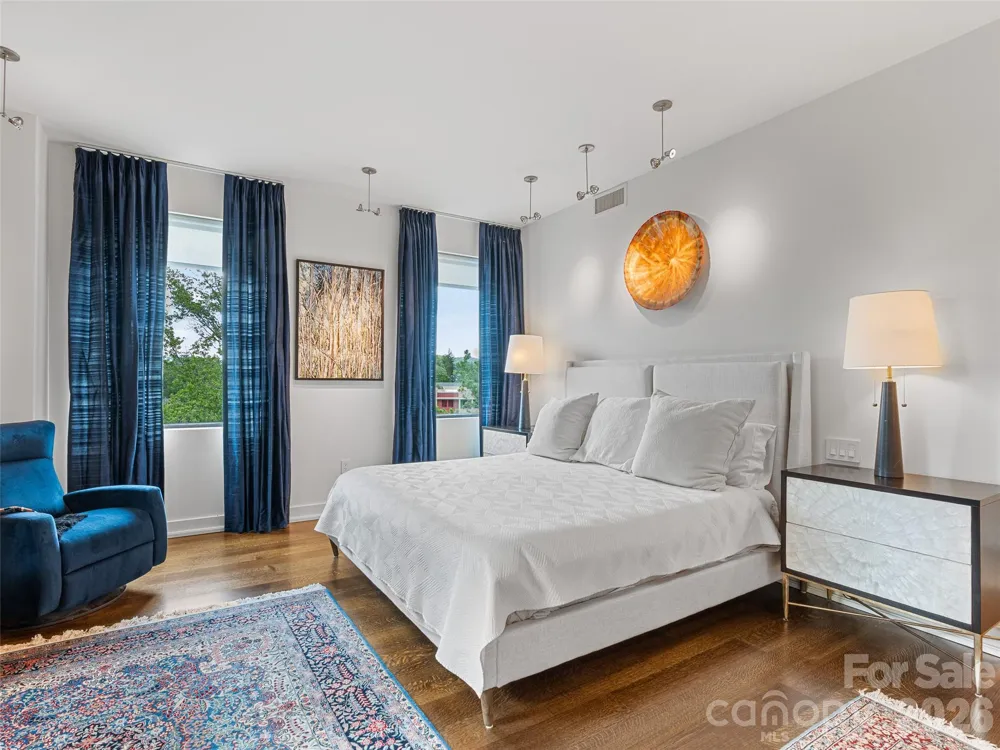 60 Market Street #217 Asheville, NC 28801