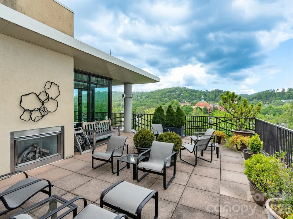 60 Market Street #217 Asheville, NC 28801