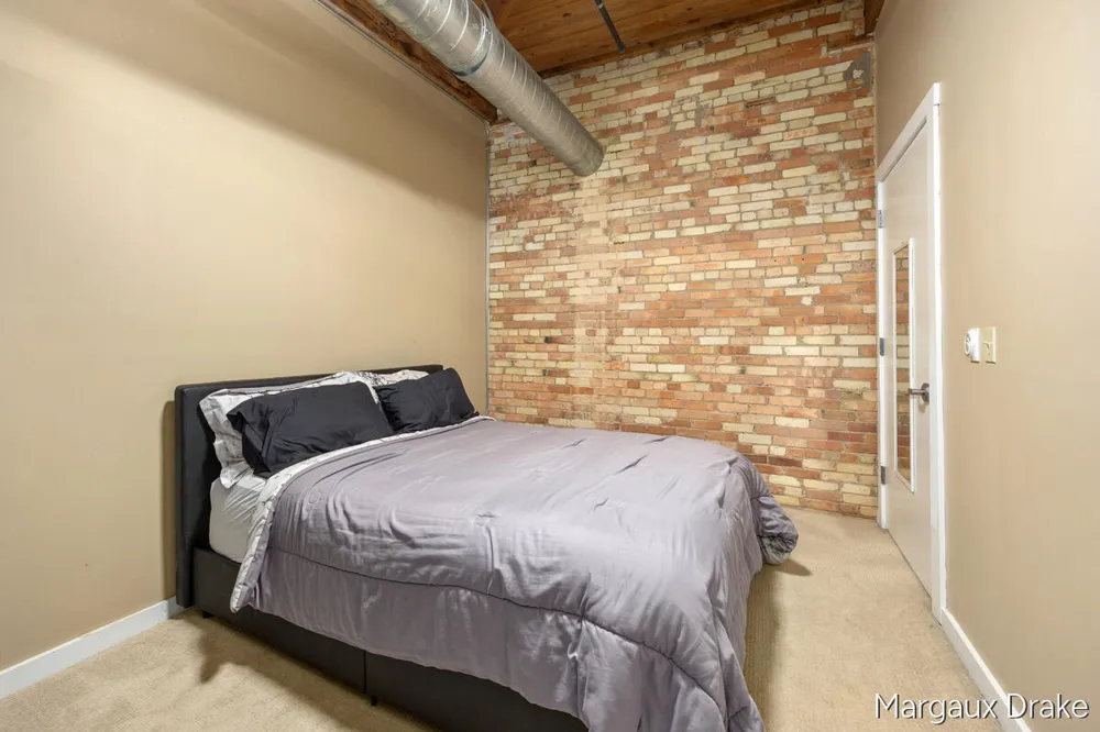 940 Monroe Avenue NW #552 Grand Rapids, MI 49503