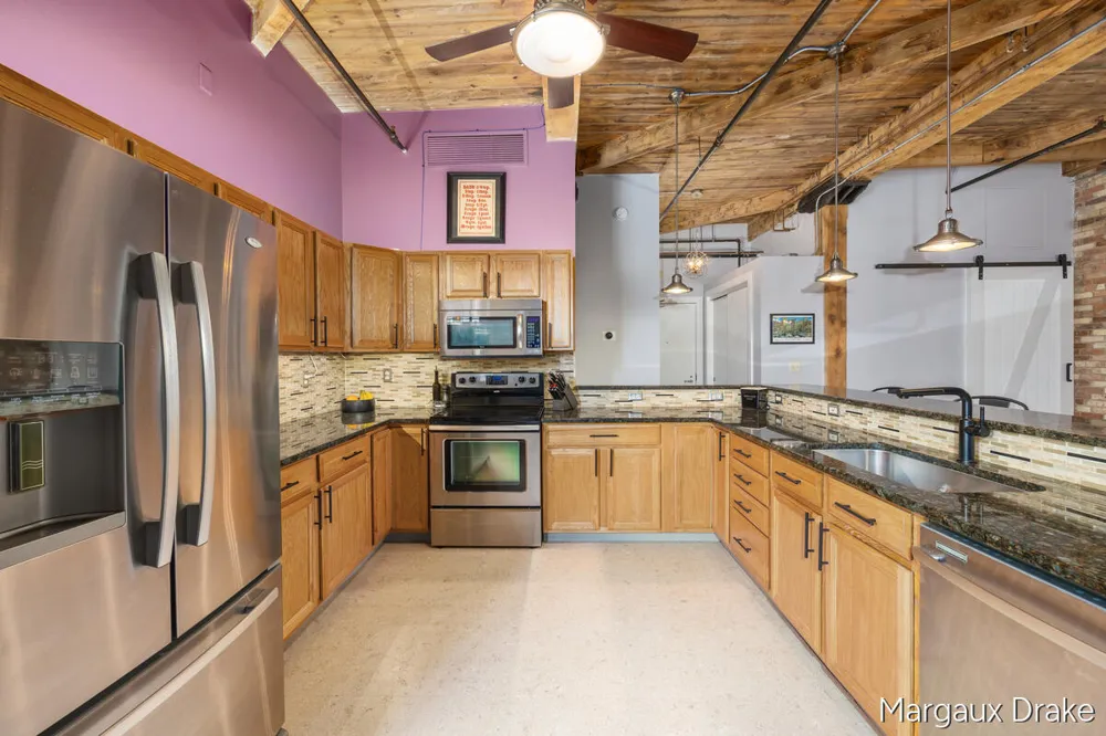940 Monroe Avenue NW #552 Grand Rapids, MI 49503