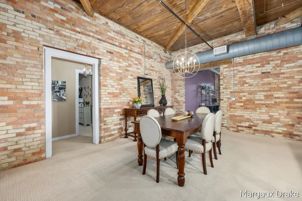 940 Monroe Avenue NW #552 Grand Rapids, MI 49503