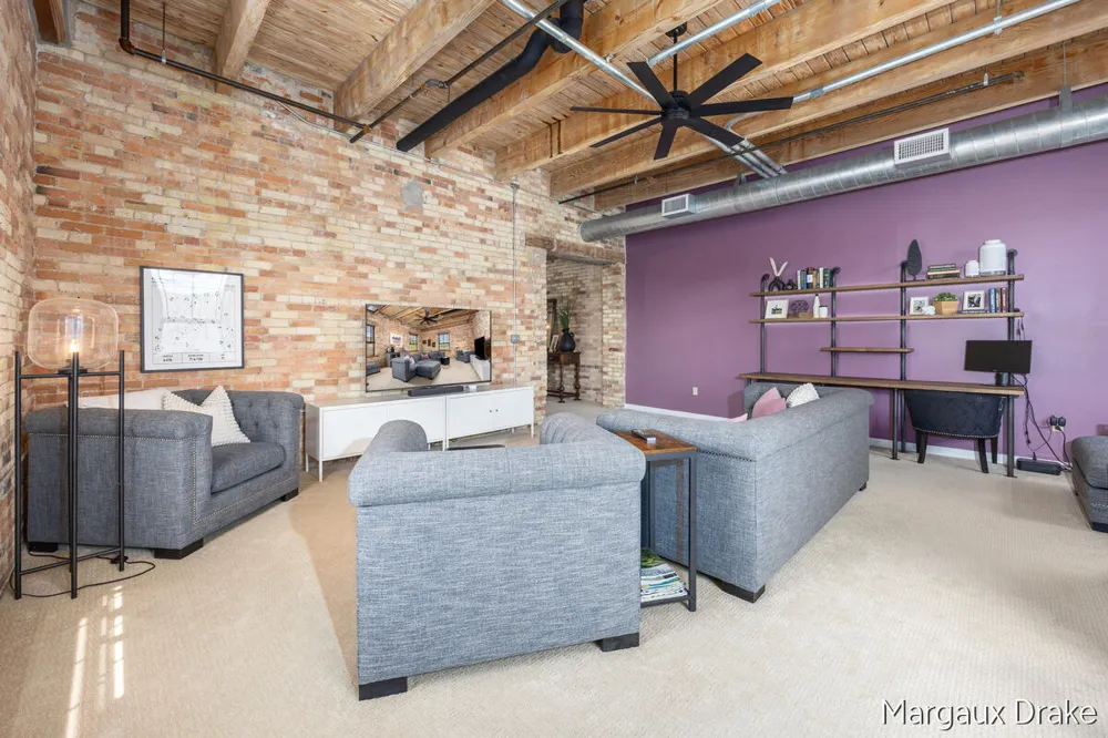 940 Monroe Avenue NW #552 Grand Rapids, MI 49503