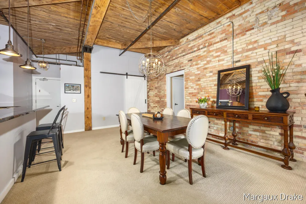 940 Monroe Avenue NW #552 Grand Rapids, MI 49503