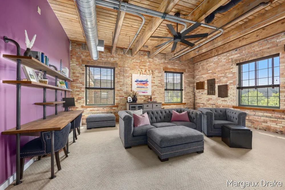 940 Monroe Avenue NW #552 Grand Rapids, MI 49503