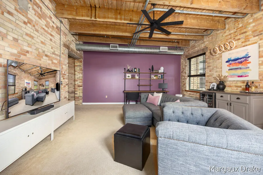 940 Monroe Avenue NW #552 Grand Rapids, MI 49503