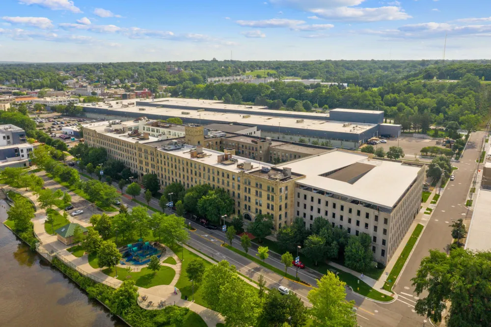 940 Monroe Avenue NW #552 Grand Rapids, MI 49503