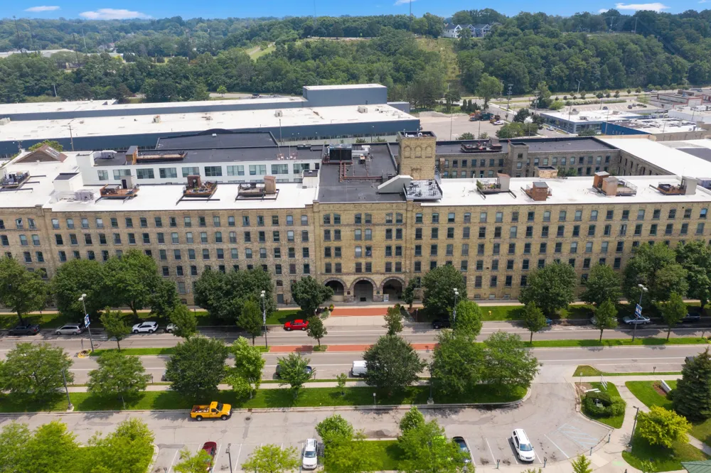 940 Monroe Avenue NW #552 Grand Rapids, MI 49503