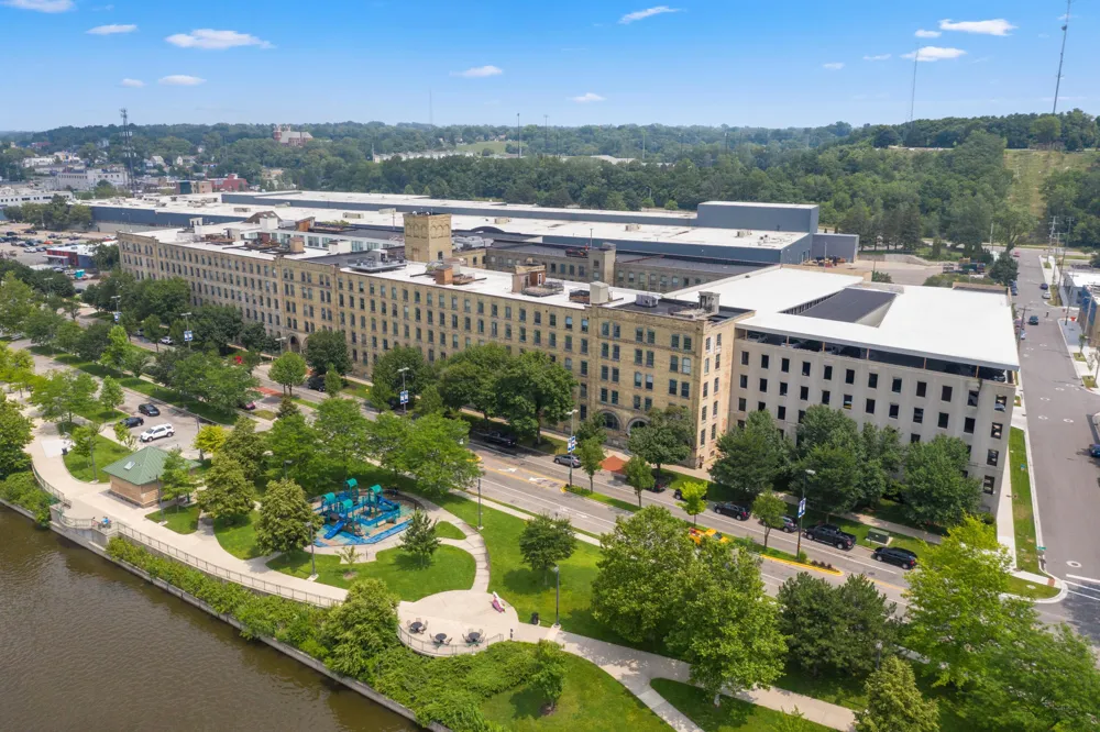 940 Monroe Avenue NW #552 Grand Rapids, MI 49503