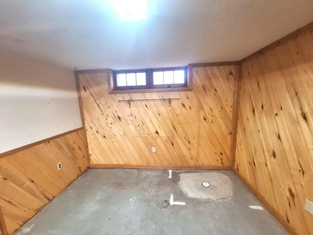 911 Emmerling Avenue Walhalla, ND 58282