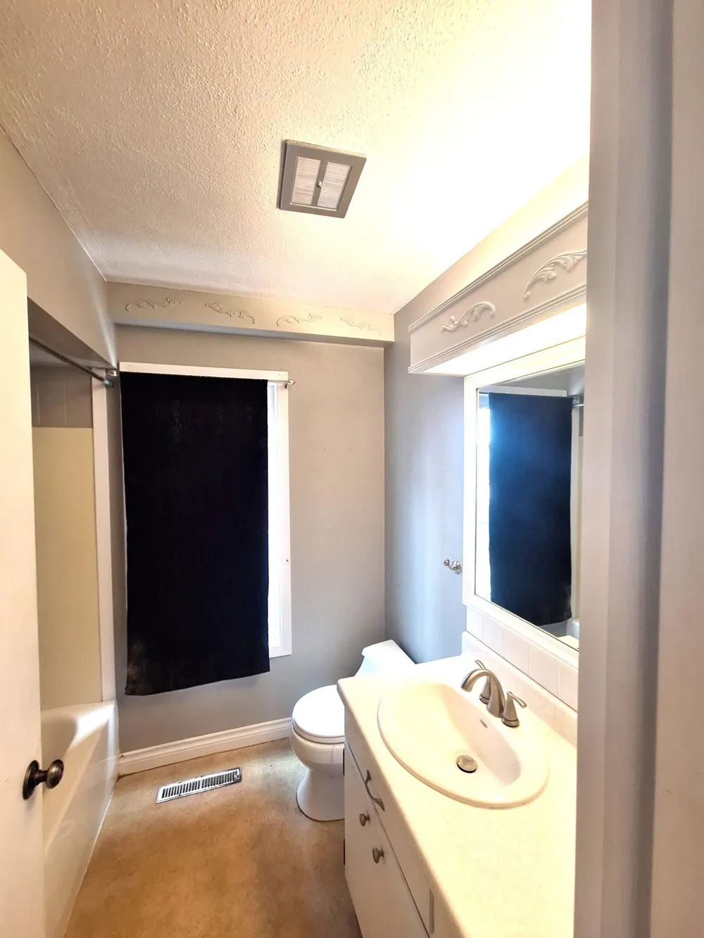 911 Emmerling Avenue Walhalla, ND 58282