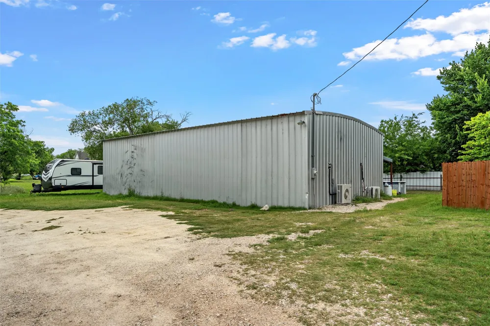 209 Goddard Street Mart, TX 76664