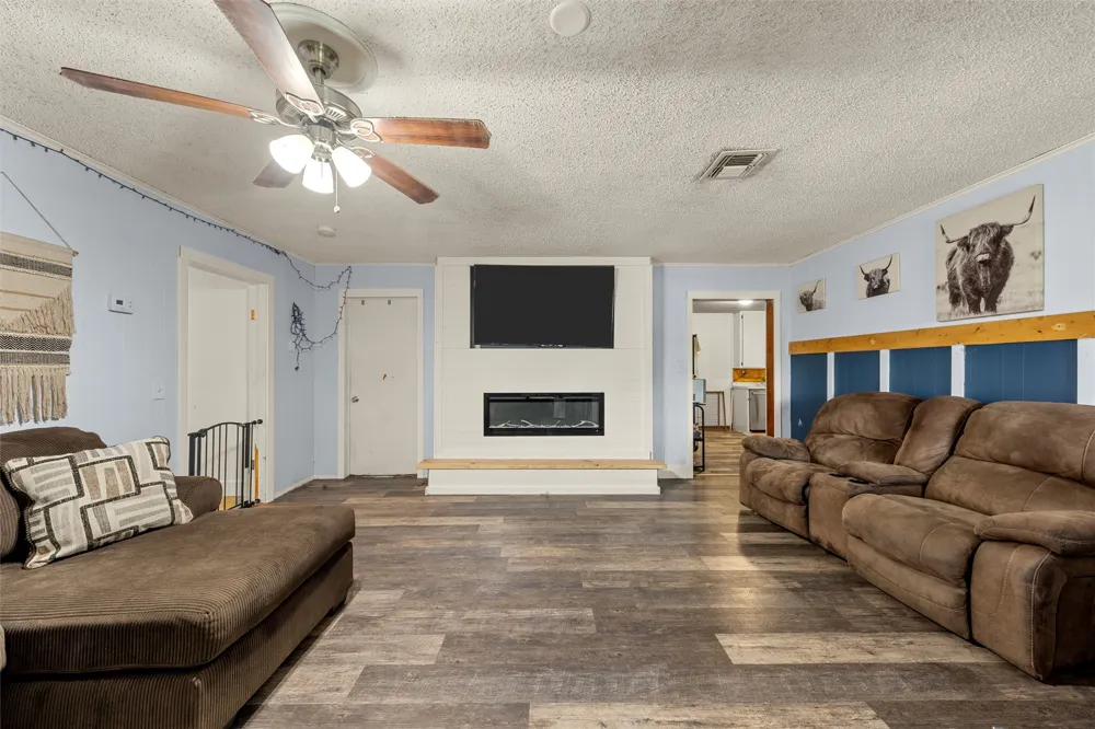 209 Goddard Street Mart, TX 76664