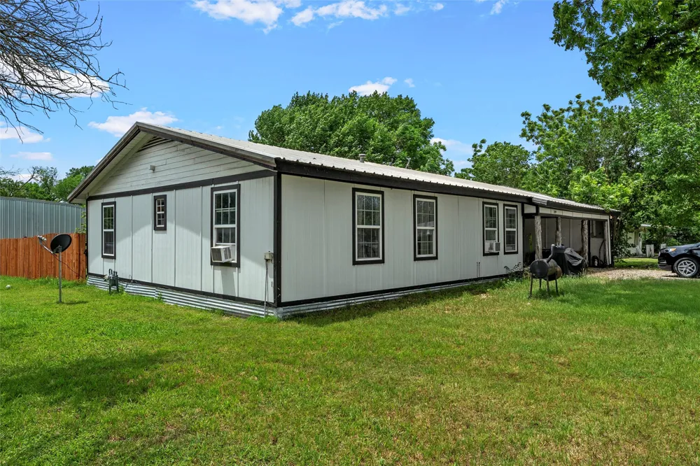 209 Goddard Street Mart, TX 76664