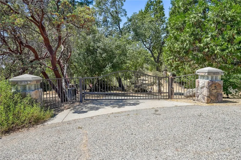44550 Windsong Way Ahwahnee, CA 93601