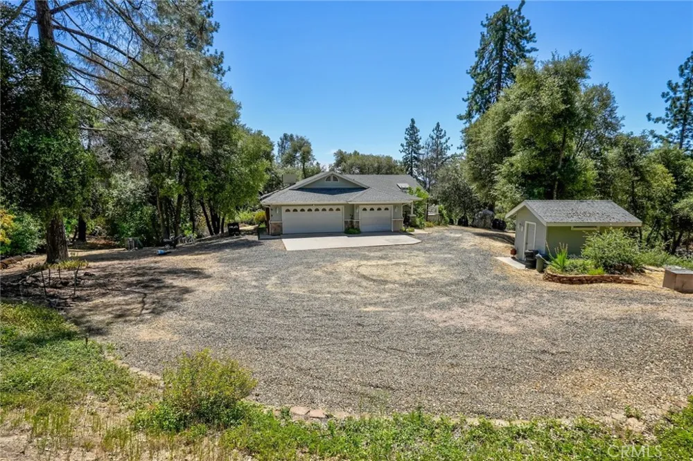 44550 Windsong Way Ahwahnee, CA 93601