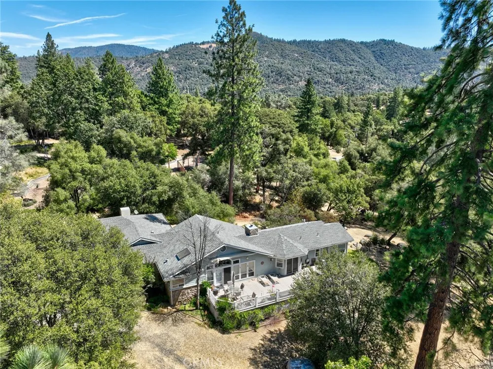 44550 Windsong Way Ahwahnee, CA 93601