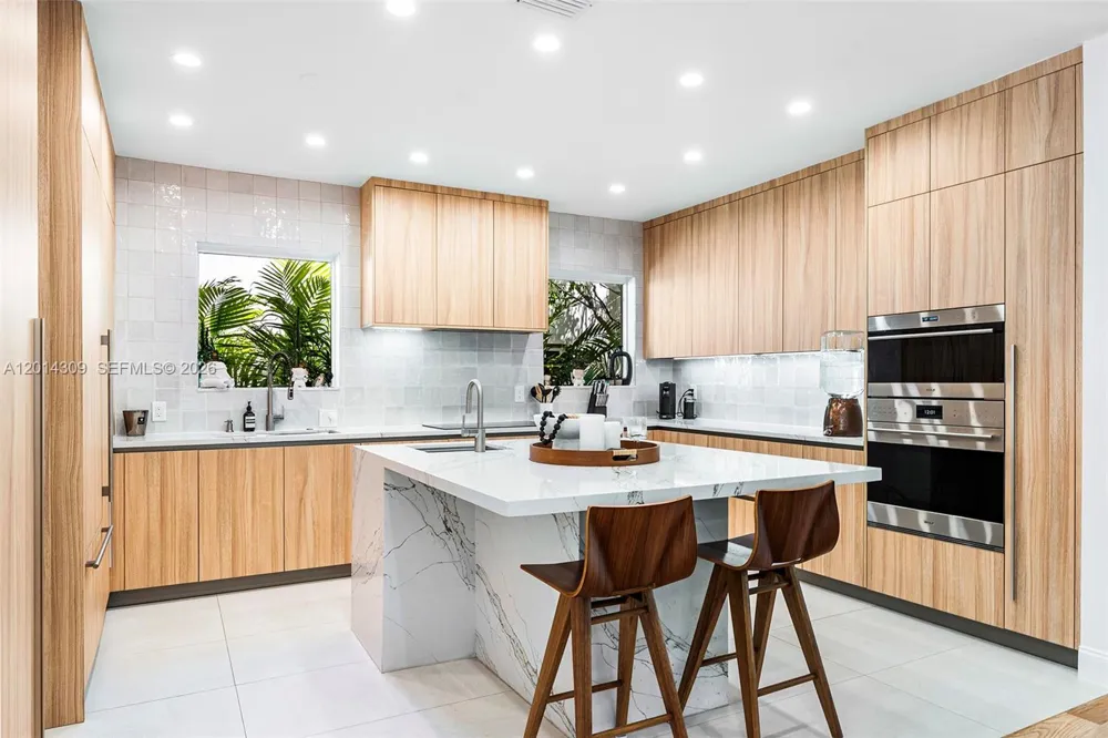 6145 La Gorce Dr Miami Beach, FL 33140