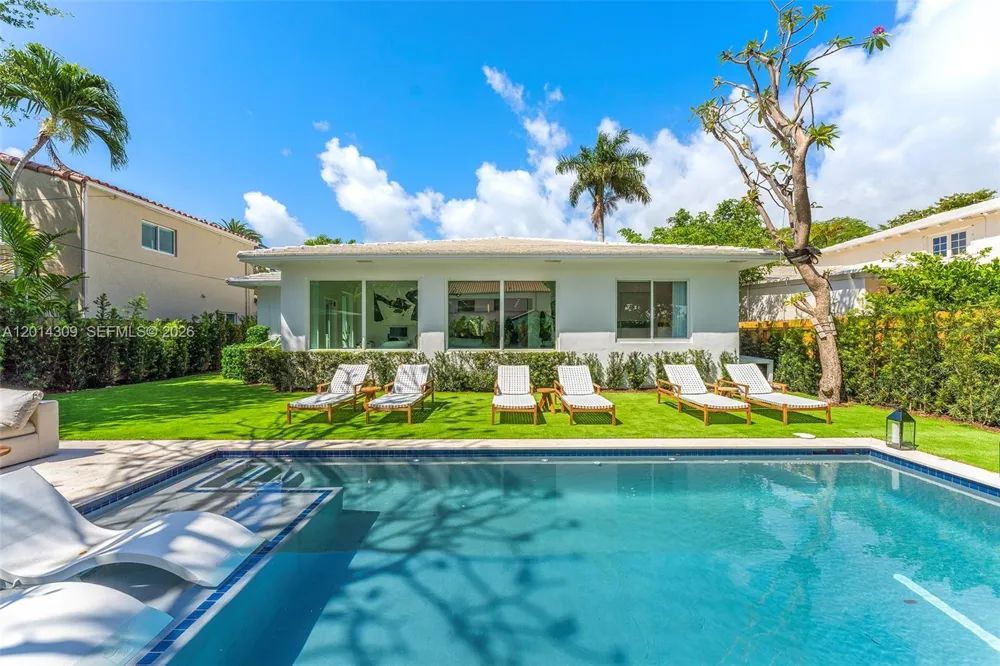 6145 La Gorce Dr Miami Beach, FL 33140