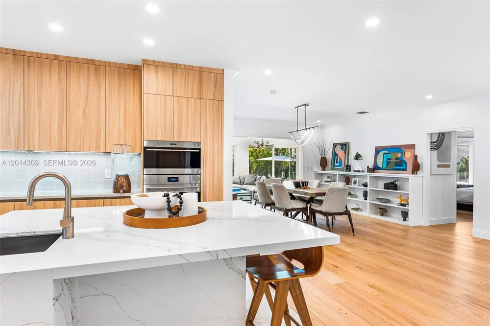 6145 La Gorce Dr Miami Beach, FL 33140