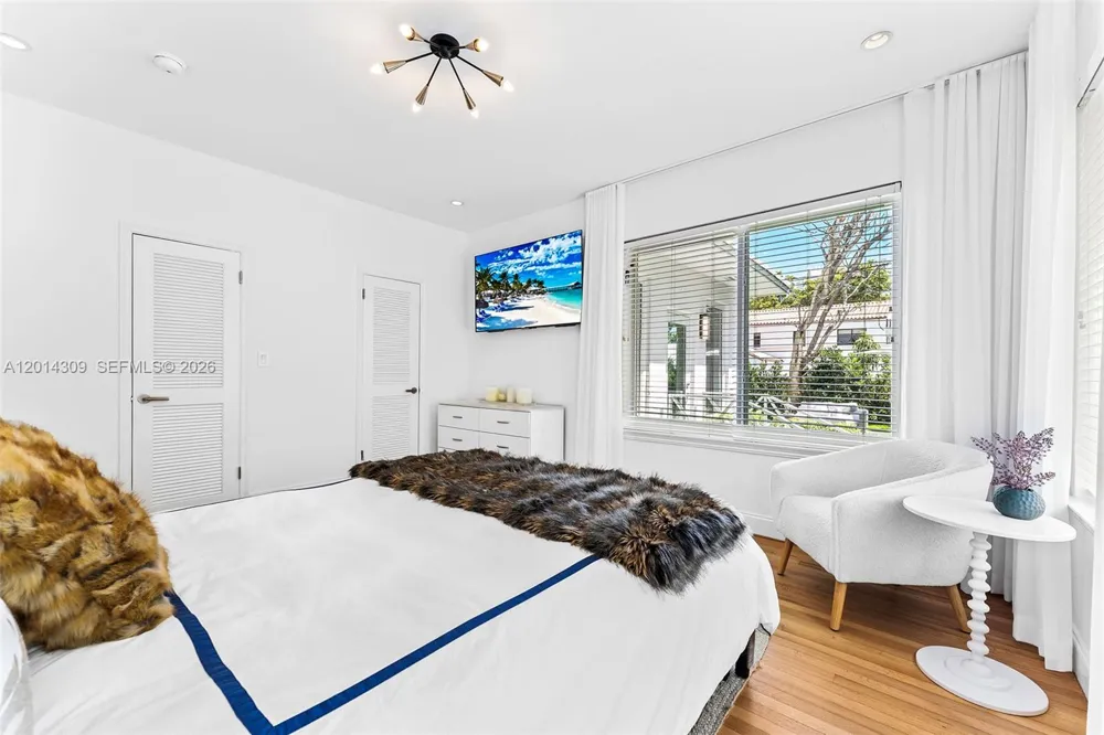 6145 La Gorce Dr Miami Beach, FL 33140