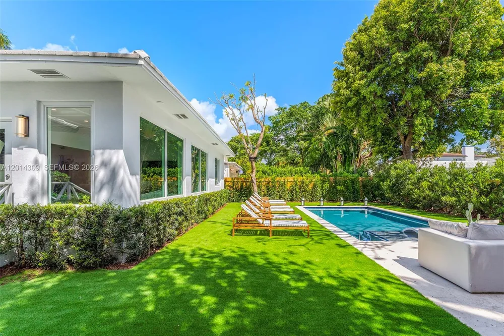 6145 La Gorce Dr Miami Beach, FL 33140