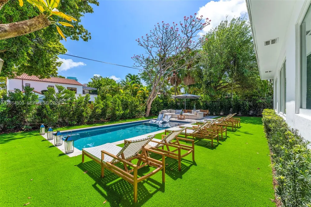 6145 La Gorce Dr Miami Beach, FL 33140