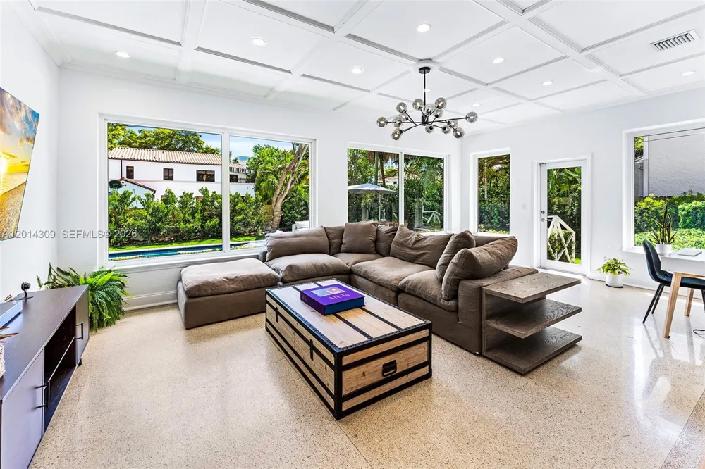 6145 La Gorce Dr Miami Beach, FL 33140