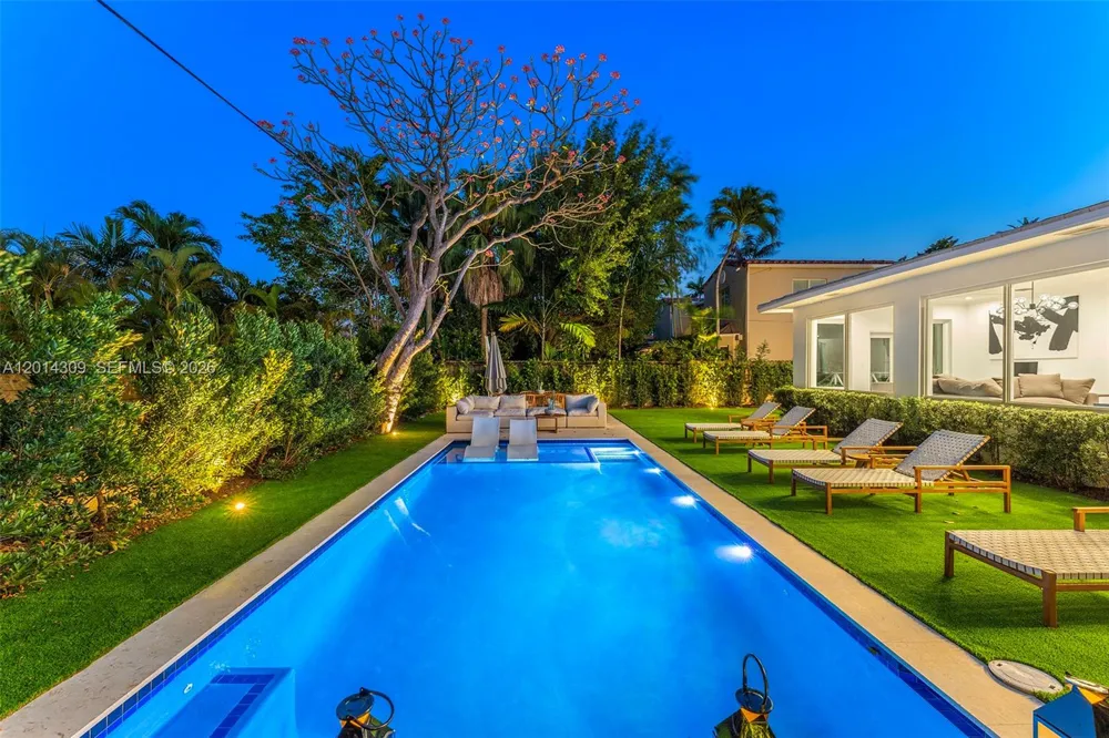 6145 La Gorce Dr Miami Beach, FL 33140