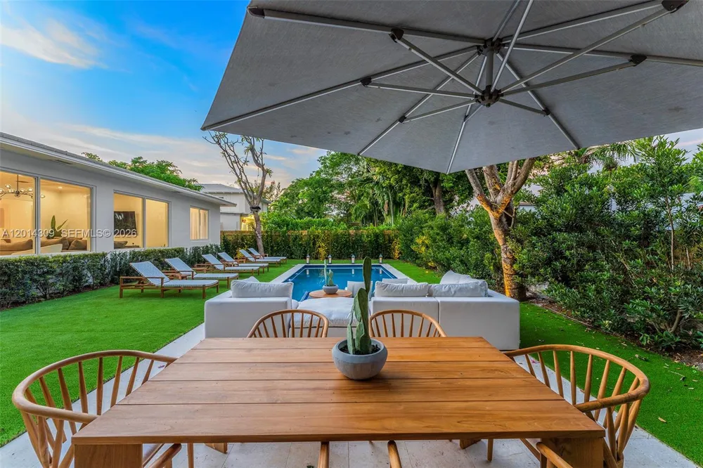 6145 La Gorce Dr Miami Beach, FL 33140