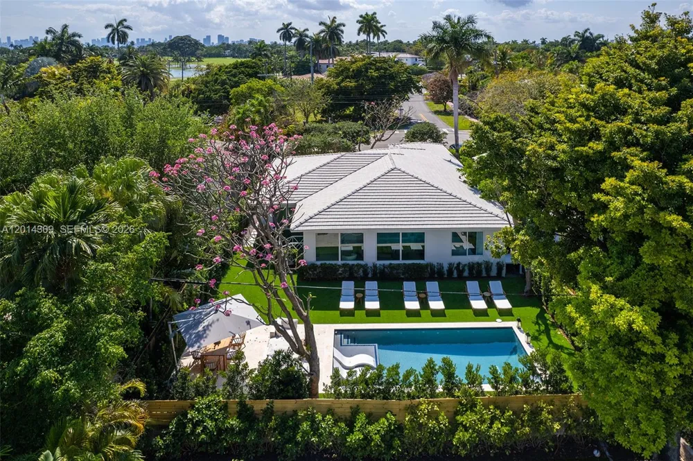 6145 La Gorce Dr Miami Beach, FL 33140