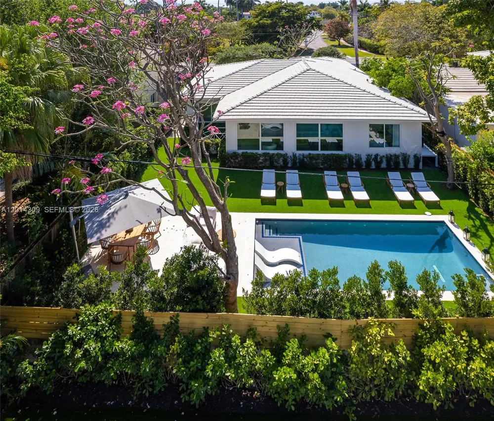 6145 La Gorce Dr Miami Beach, FL 33140