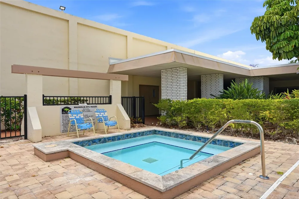 5967 TERRACE PARK DRIVE #201 St Petersburg, FL 33709