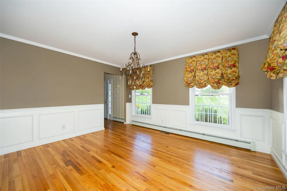 76 Rockledge Drive Pleasant Valley, NY 12569