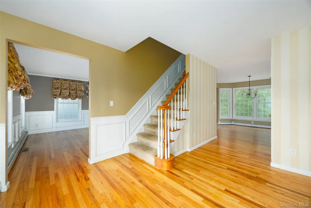 76 Rockledge Drive Pleasant Valley, NY 12569