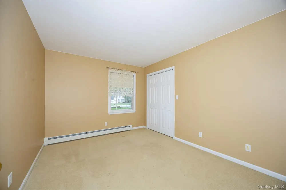 76 Rockledge Drive Pleasant Valley, NY 12569